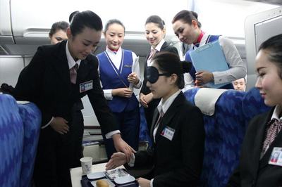 2018年重庆市商务学校航空服务专业招生计划